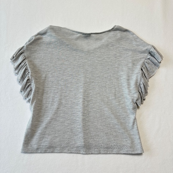 ANA A New Approach Women’s Light Grey Ruffle Sleeve V Neck Top Size Medium Short - Picture 4 of 5